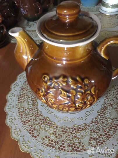 Керамическкие вазы,кувшины,статуэтки