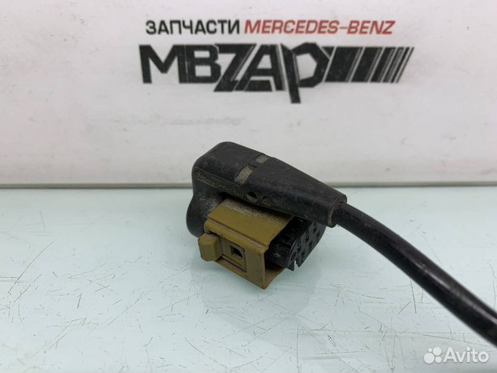 Фишка датчика уровня подвески Mercedes w164 ML 164