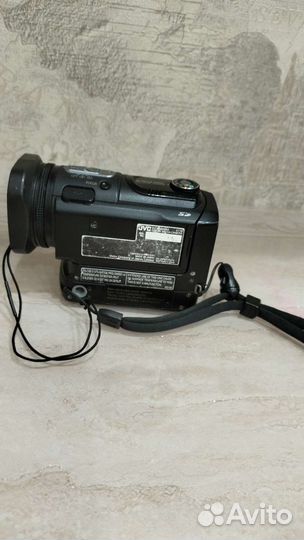 Цифровая видеокамера JVC GZ-MC500AG