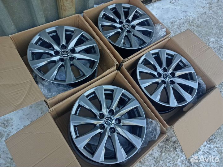 Toyota Camry 50/70 оригинал p17