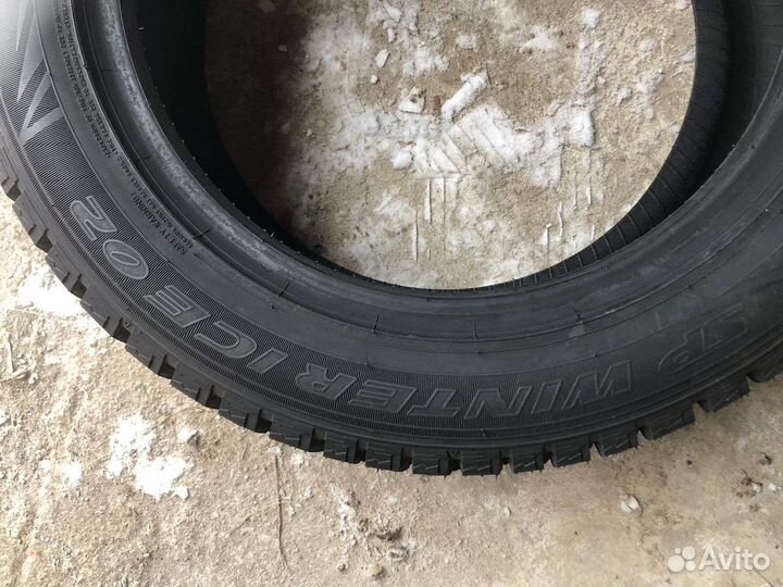 Dunlop SP Winter Ice 02 205/55 R16 94