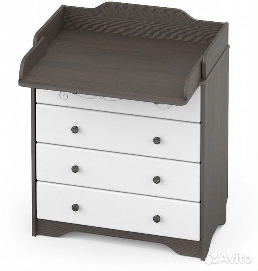 Пеленальный комод с узором на фасаде