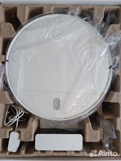 Пылесос умный Xiaomi Mi Robot Vacuum-Mop Essentia