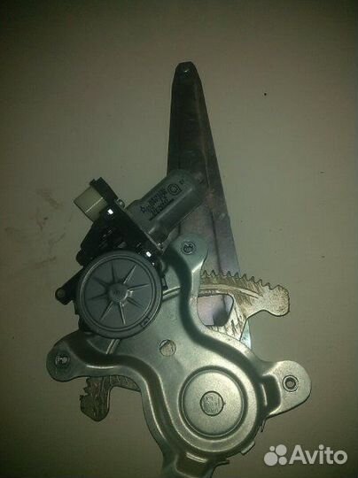 Стеклоподъемник двери задний левый Mitsubishi