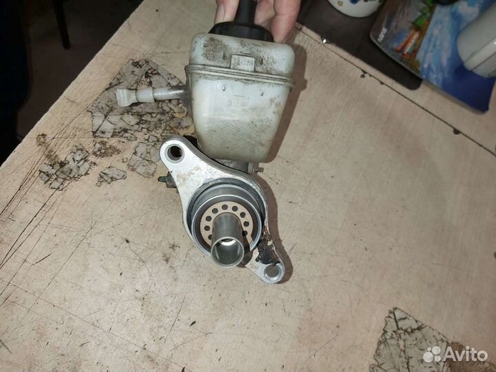 Цилиндр тормозной главный Renault Logan 2005-2014