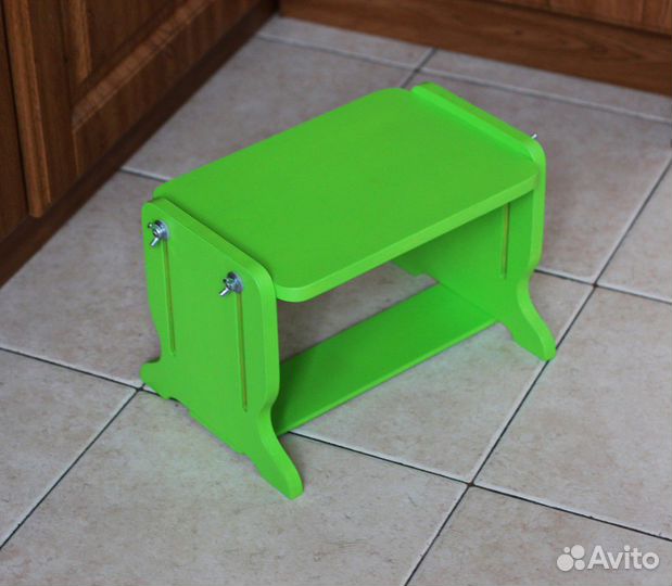 Подставки под ноги регулируемые. Детские