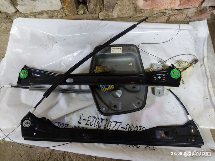 Стеклоподъёмник передний правый VW Jetta 5