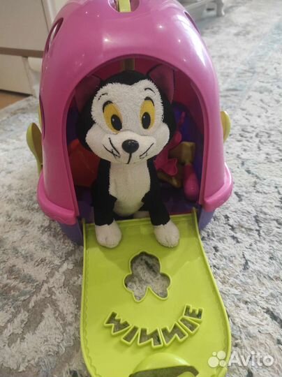 Котёнок из Дисней в чемоданчике с аксессуарами