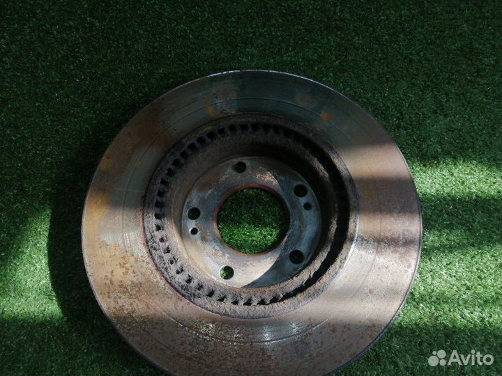 Тормозные колодки переднее правое Kia Ceed JD G4FG