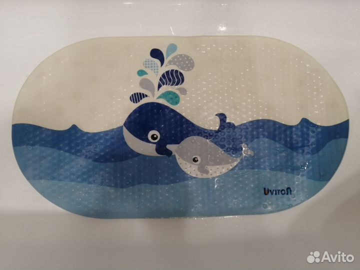 Антискользящий коврик в ванную