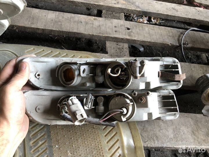 Туманки Toyota Carina AT192 ST190