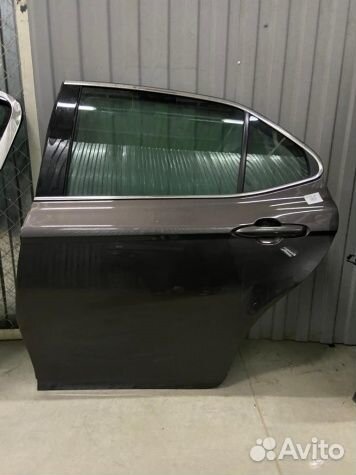 Дверь задняя левая Toyota Camry 70 75