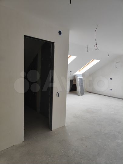 Здание, 560 м²