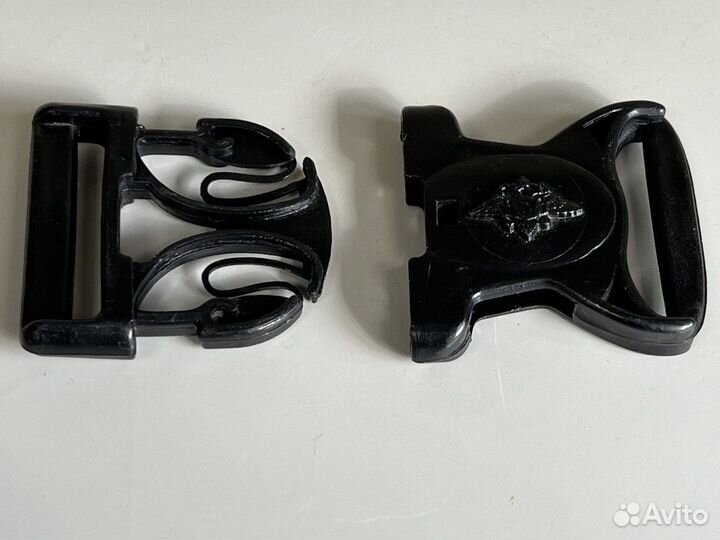 Пряжка пластиковая