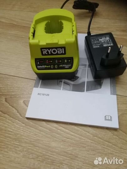 Зарядное устройство ONE+ Ryobi RC18120
