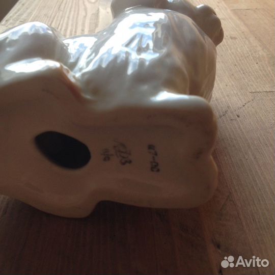 Фарфоровые статуэтки собак