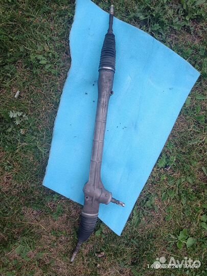 Рулевая рейка на toyota avensis