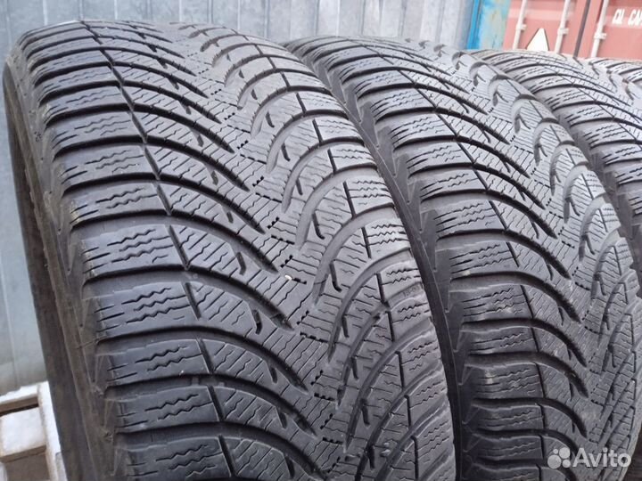 Michelin Alpin A4 215/55 R16