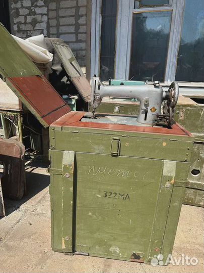 Швейная машинка 322М, колонковая, загибочная бу