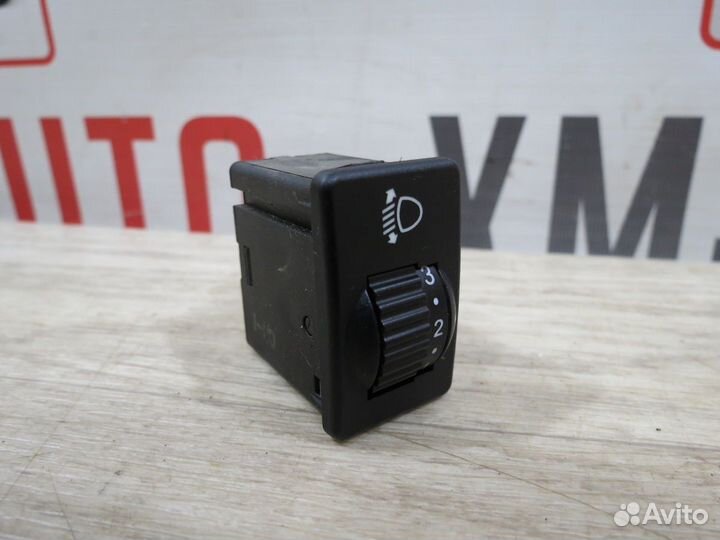 Кнопка корректора фар LADA Vesta