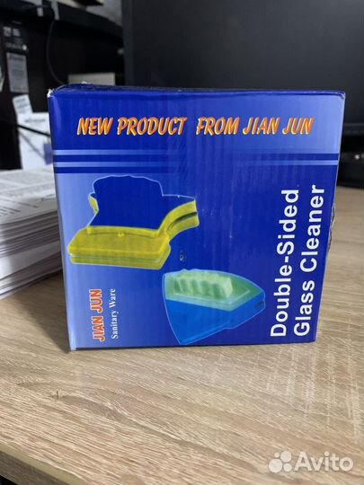 Щетка для мытья окон на магните