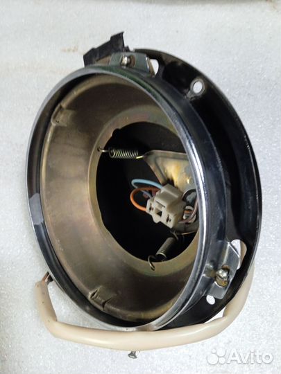 Горшок фары Волги газ 21,24,2410