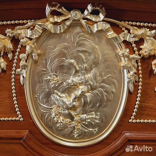 Антикварная кровать François Linke