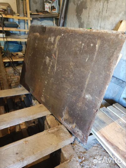 Металлическая дверь бу (воротина) для гаража