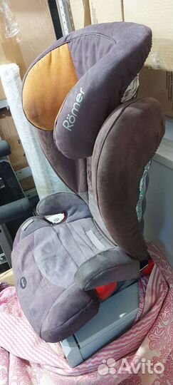 Детское автомобильное кресло