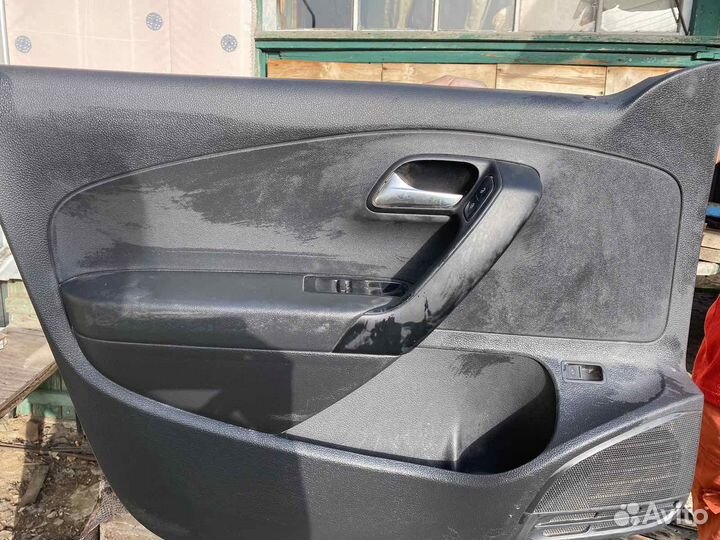 Дверная карта передней левой двери wolksvagen polo