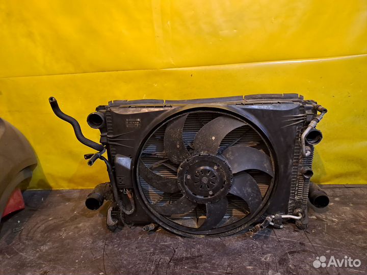 Mercedes W212 3.0 CDI кассета радиаторов рест