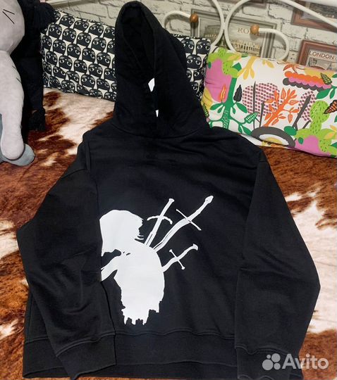 Худи love scares