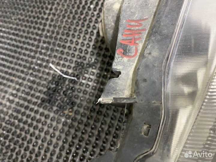 Фара галогеновая передняя правая Nissan Sunny FB15