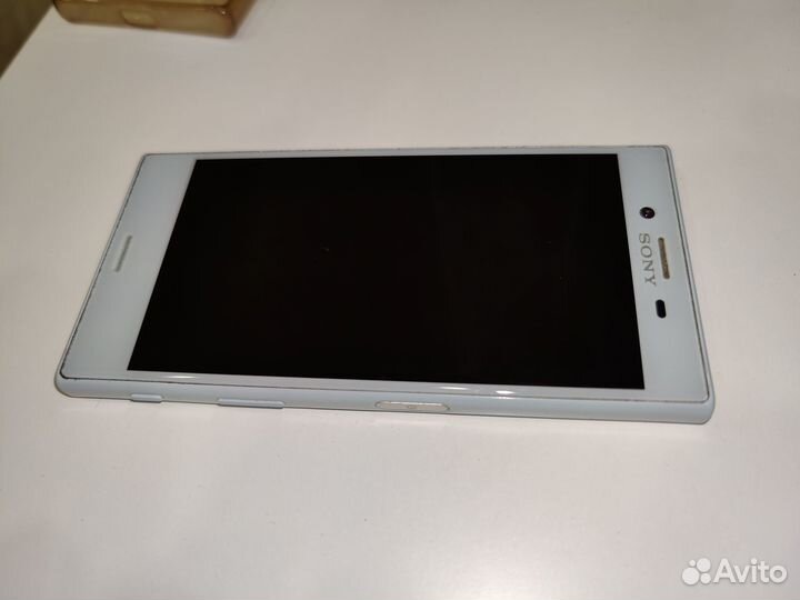 Смартфон Sony xperia X Compact