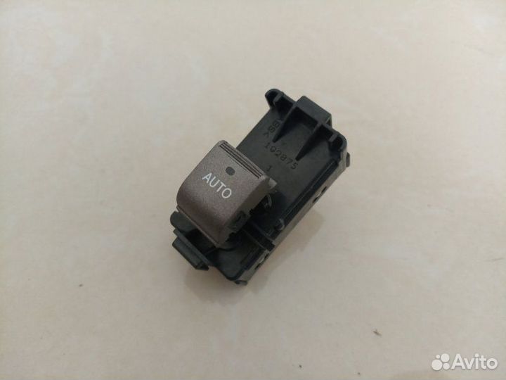 Кнопка стеклоподъемника Lexus Ls460 седан 1urfse