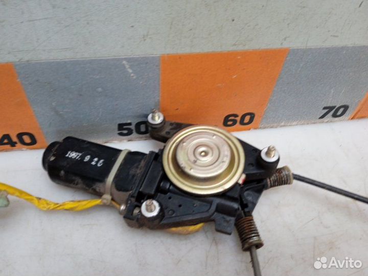 Стеклоподъемник передний левый Kia Sportage 1 2.0