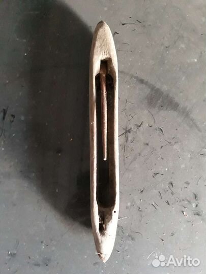 Челнок деревянный