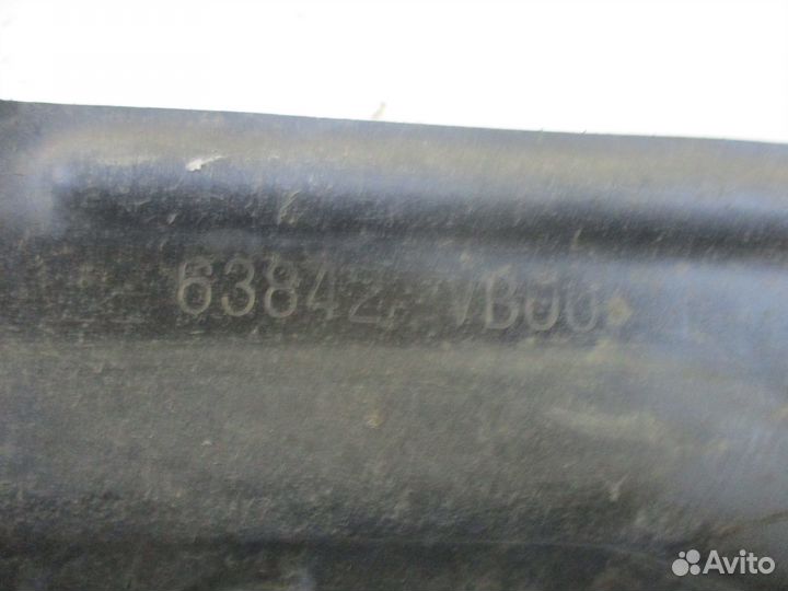 Передний подкрыльник Ниссан Патрол Y61