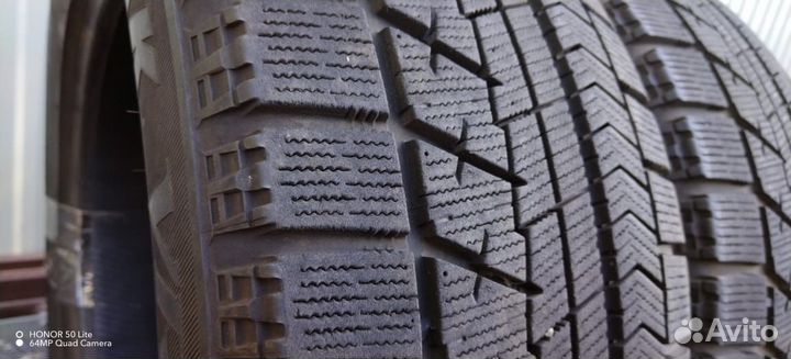 Bridgestone Blizzak VRX 245/50 R18