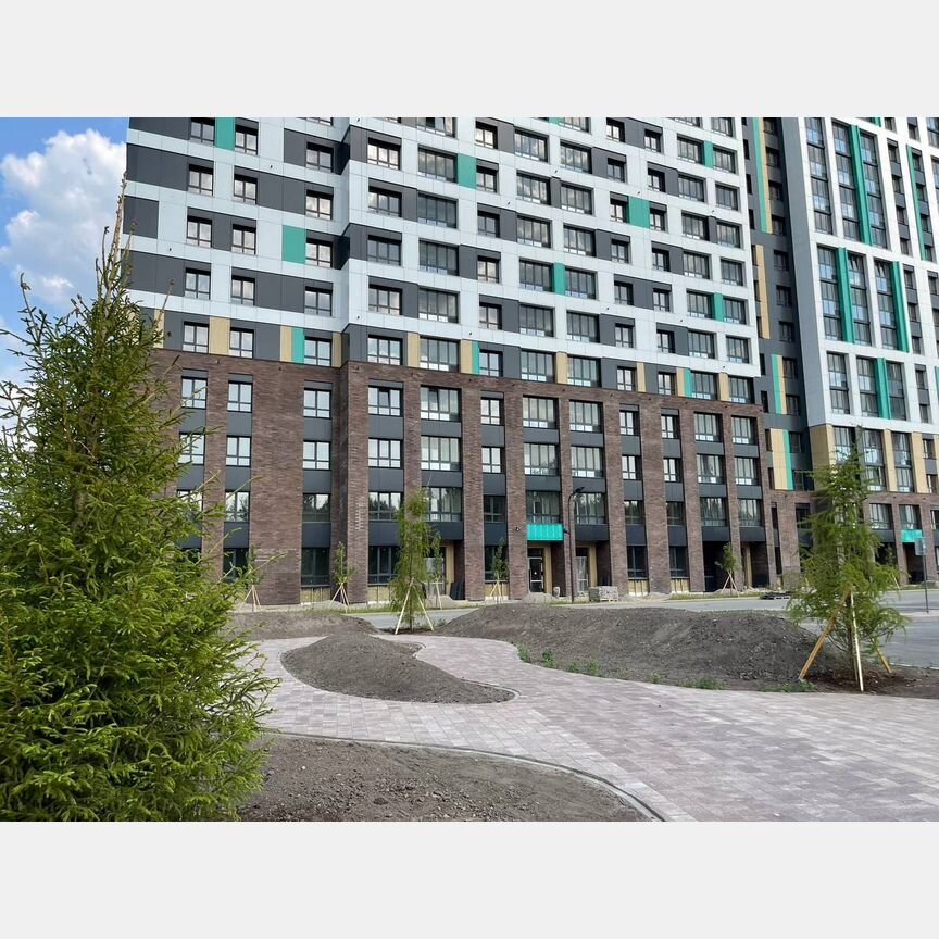 2-к. квартира, 70,6 м², 1/17 эт.