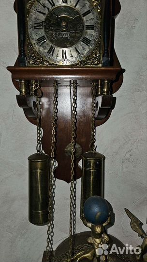 Настенные часы с лунным календарем