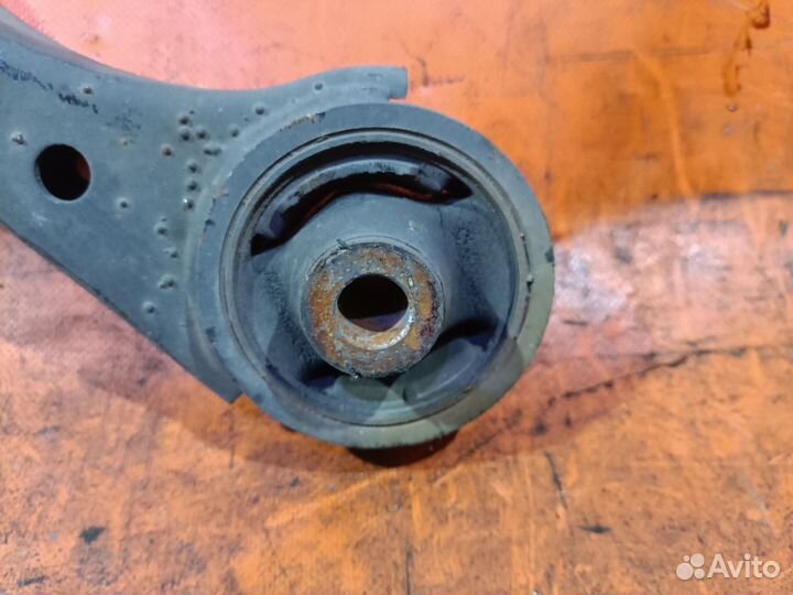 Рычаг передний левый Honda Civic FD1