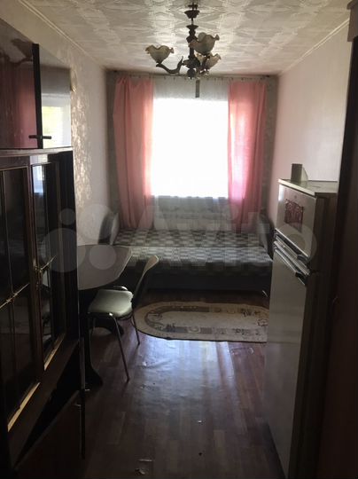 Комната 12 м² в 6-к., 1/4 эт.