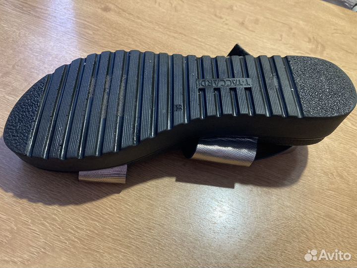 Босоножки женские