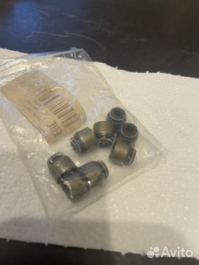 Маслосъемные колпачки lancer 9