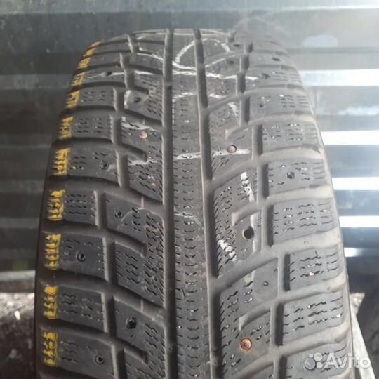 Kumho I'Zen KW22 215/60 R16