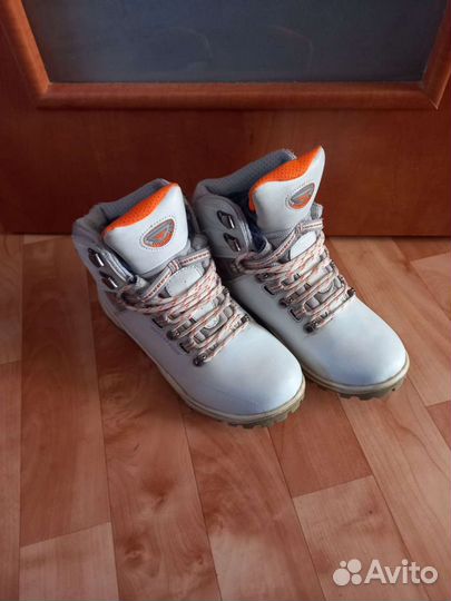 Ботинки женские 38 размера