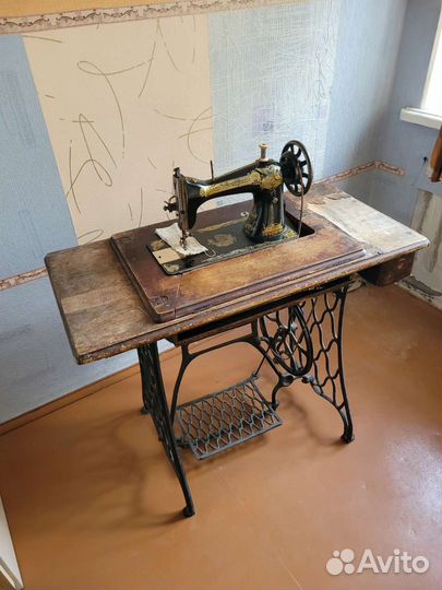 Швейная машинка зингер рабочая
