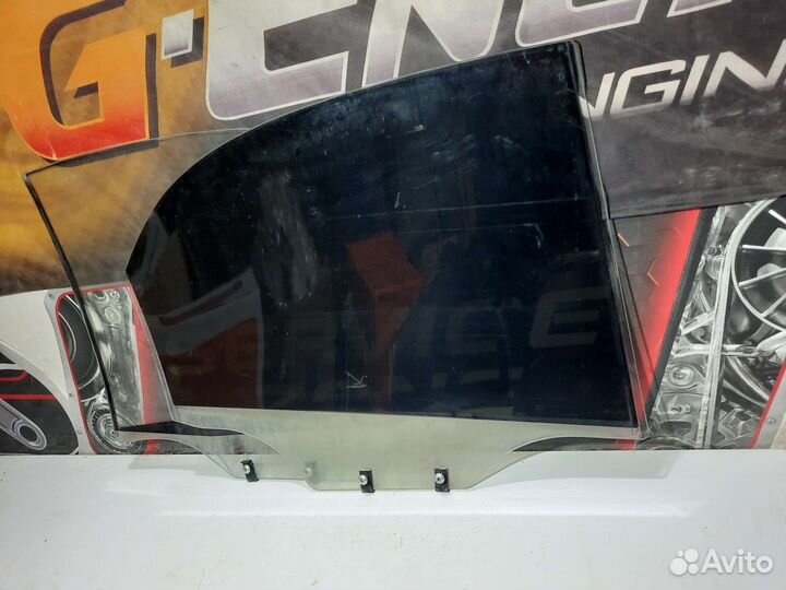 Стекло задней R и L двери Chevrolet Lanos