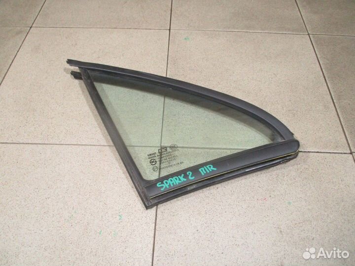 Стекло двери П/П (форточка) Chevrolet Spark 2
